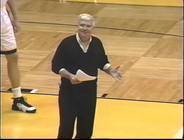 Tom Davis - 3-2 Match Up Zone